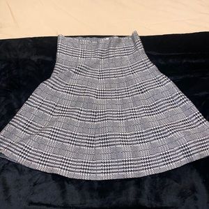 Max studio skirt.
